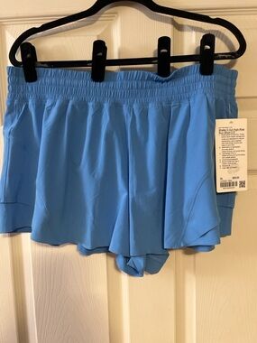 Lululemon Shake It Out High Rise Shorts 2.5” Blue XL NWT Run Lightweight Swift